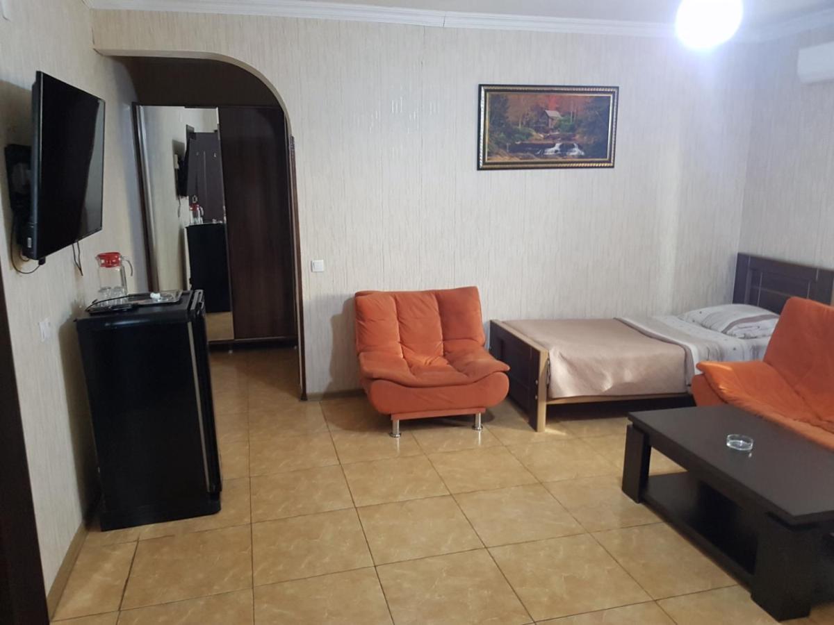 Hotel Selika Roustavi Extérieur photo